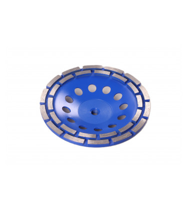 Está indicado para uso en amoladoras angulares de 180 mm (7”). Úselo para desbastar concreto, albañilería, mármol, granito y piedras decorativas.